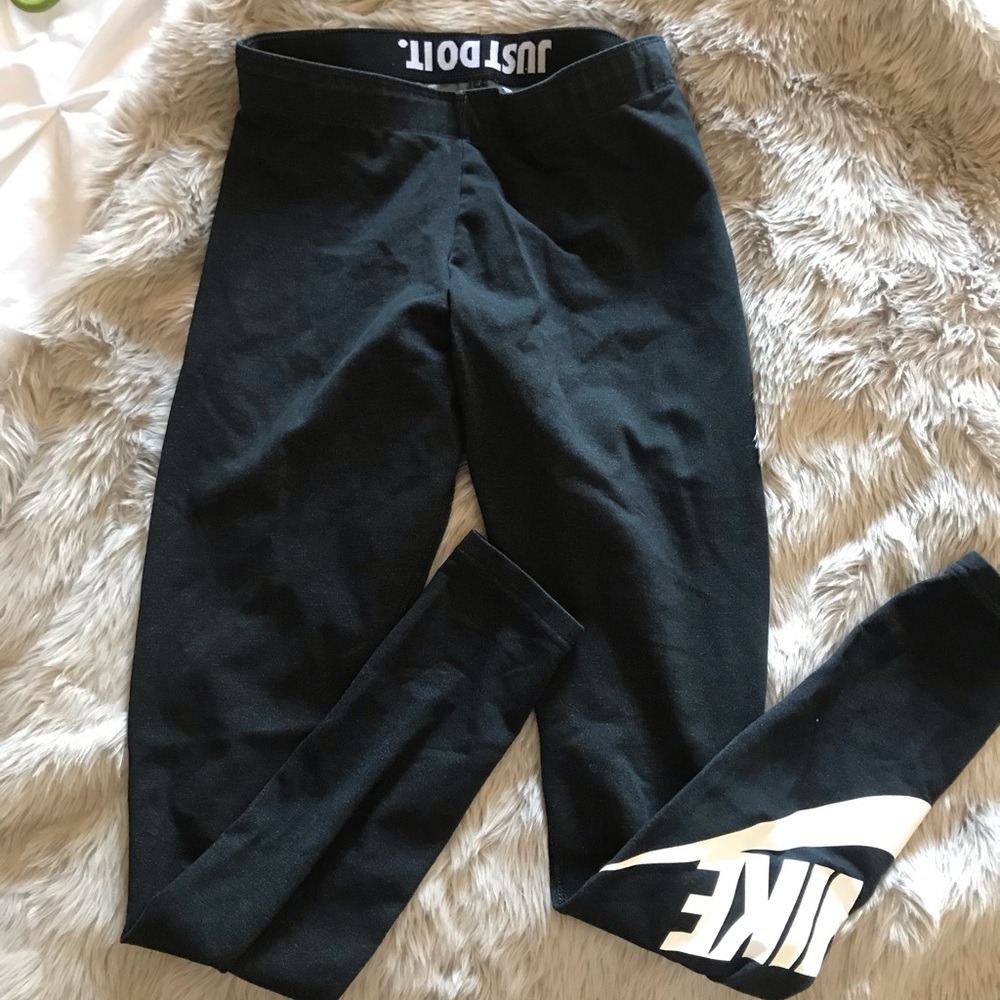 Nike black leggings